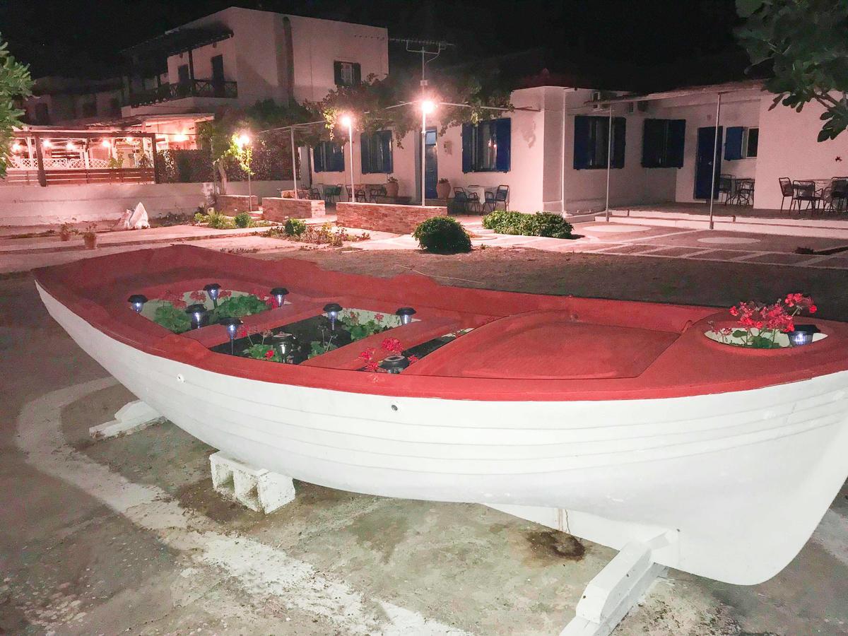 Katerina beach rooms Ándros Exterior foto